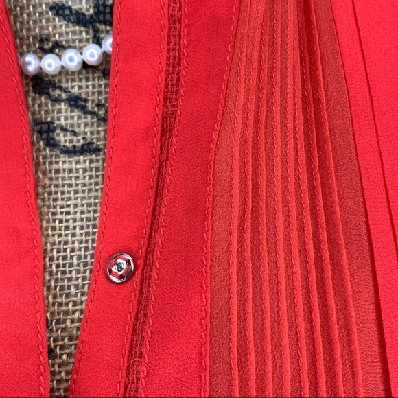 DIANE VON FURSTENBERG Crepe Slice Sleeveless Poppy Colored Top, 0 - Picture 12 of 15